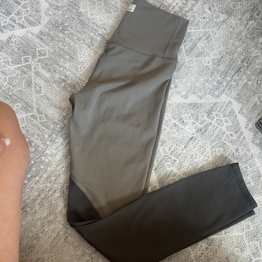 Vuori Green and olive  Leggings